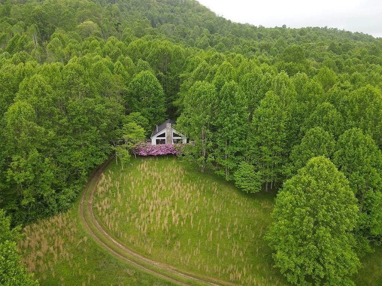 Secluded Mountain Home With Guest Cabin on 52 Acres in Ceres, Virginia