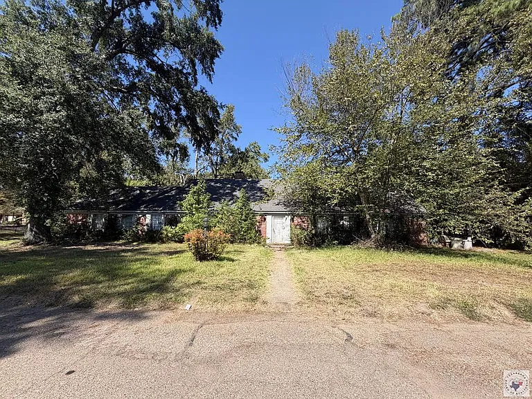 Investor Special: Spacious 3-Bedroom Brick Home in Arkansas for Just $99,000