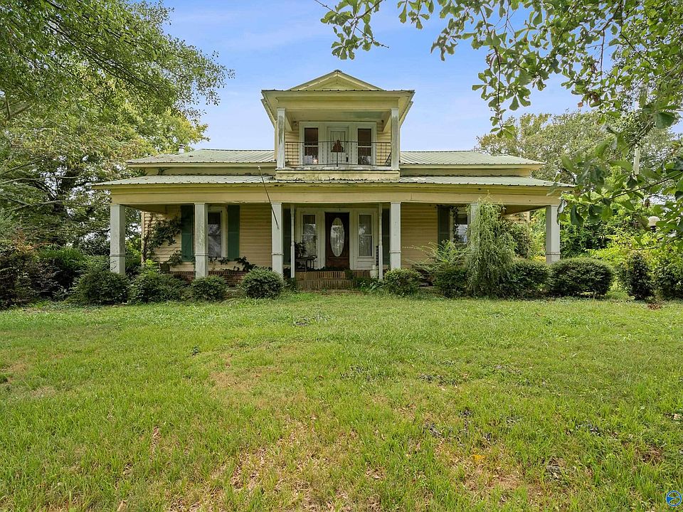 Historic Southern Estate on 4 Acres Offers Charm, Space, and Endless Possibilities