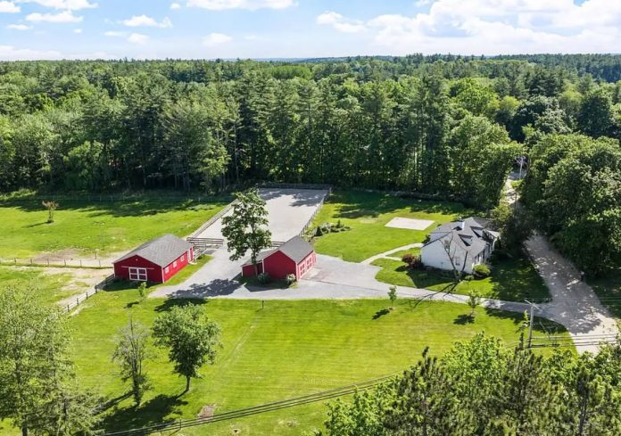 Historic New Hampshire Farmhouse on 5 Acres With a 4-Stall Barn, Riding Arena & Pastures