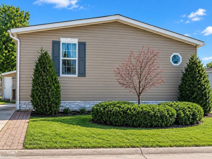 Only $115,000! Spacious Michigan Home With Nearly 2,000 Sq Ft, a Huge Kitchen, 3 Bedrooms and Beautiful Wooded Views!