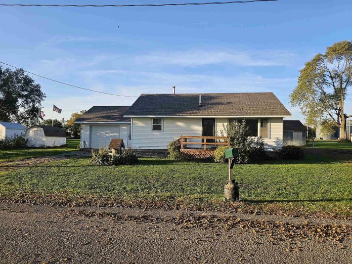 Only $64,500 for This Iowa Home! It Even Comes With a New Septic System and Garage