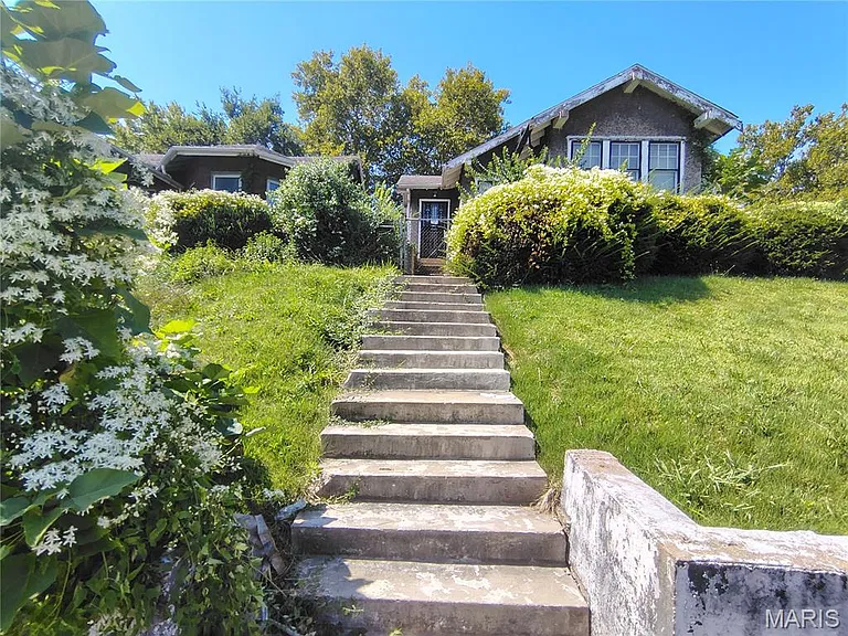 Missouri Home for Just $24,900 With a Full Basement & Private Backyard
