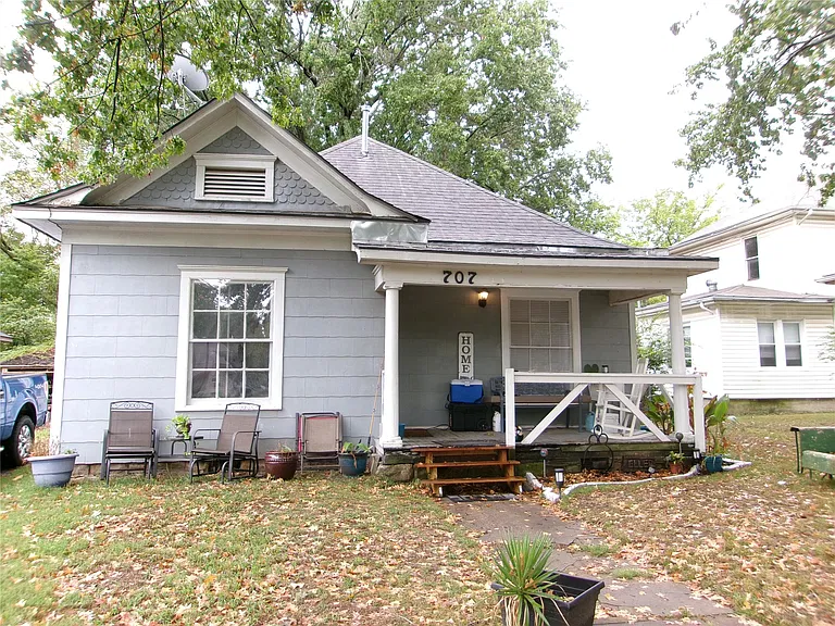 Affordable Oklahoma Home With 2 Bedrooms and a Spacious Yard