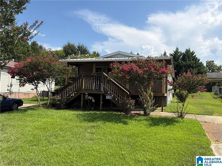 Affordable Tuscaloosa Home With 2 Bedrooms, a Covered Front Deck & Great Potential