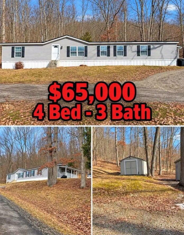 SO MUCH ROOM! Spacious Manufactured Home With 4 Bedrooms & 2.5 Baths!