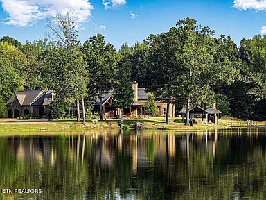 Private Tennessee Luxury Compound With Nine-Acre Lake, Guest Home and Resort-Style Amenities