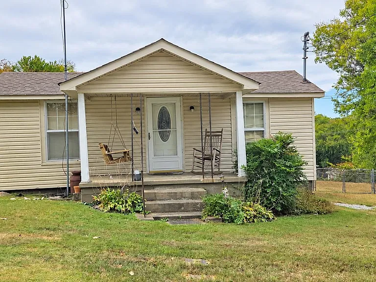 Florence, Alabama Fixer-Upper With 2 Bedrooms, Two Lots & Plenty of Potential