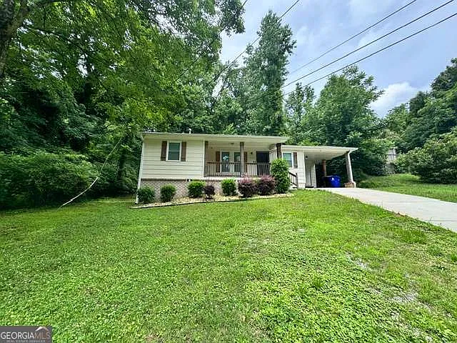 Georgia Ranch Home With 2 Bedrooms, 2 Bathrooms & a Spacious 0.35-Acre Lot