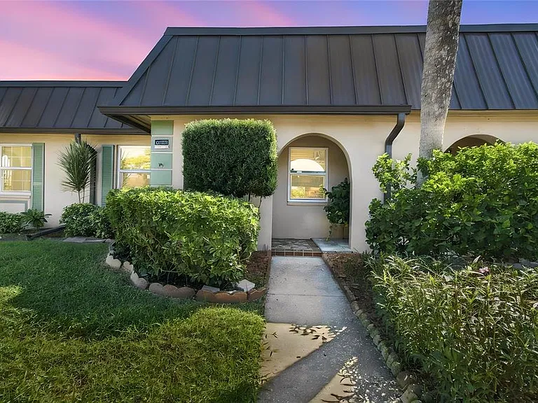 $114,500 Fully Renovated Florida Condo in New Port Richey — 2 Bedrooms, Private Patio, Sauna, and Resort-Style Community Amenities