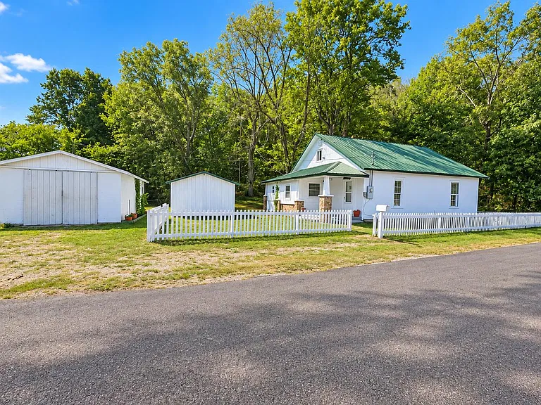 Charming Country Home on Half an Acre With a Bonus Room and Workshop for $139,900