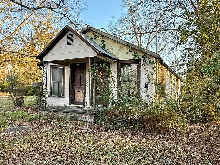Orangeburg South Carolina Duplex With Two Homes, 7 Bedrooms, and 0.22 Acres — $65,000