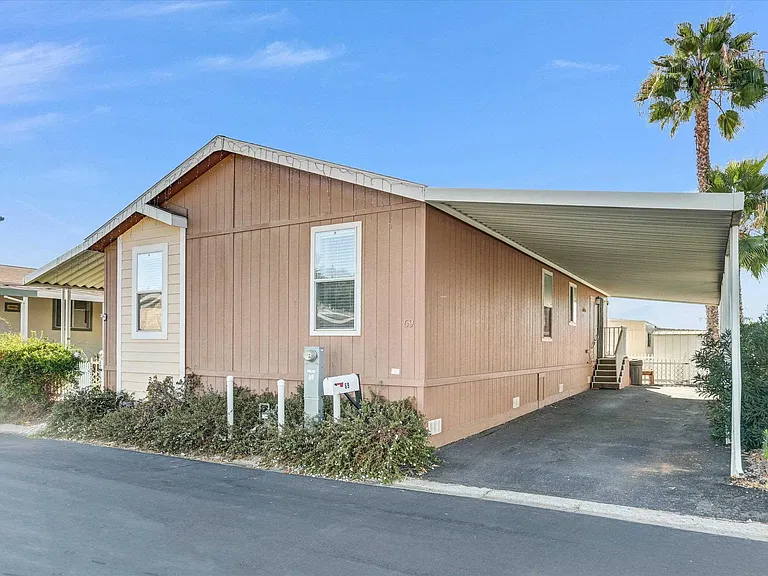 Beautifully Maintained California Home for $125,000 With 3 Bedrooms, Quartz Countertops and a Fenced Yard